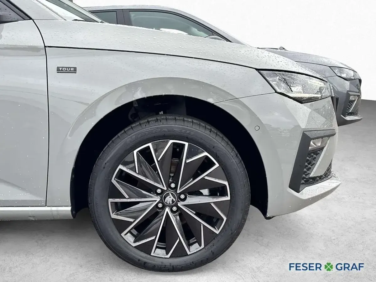 Neu Skoda Scala Comfort 150 PS (110 kW) 2026 Candy weiss Kleinwagen
