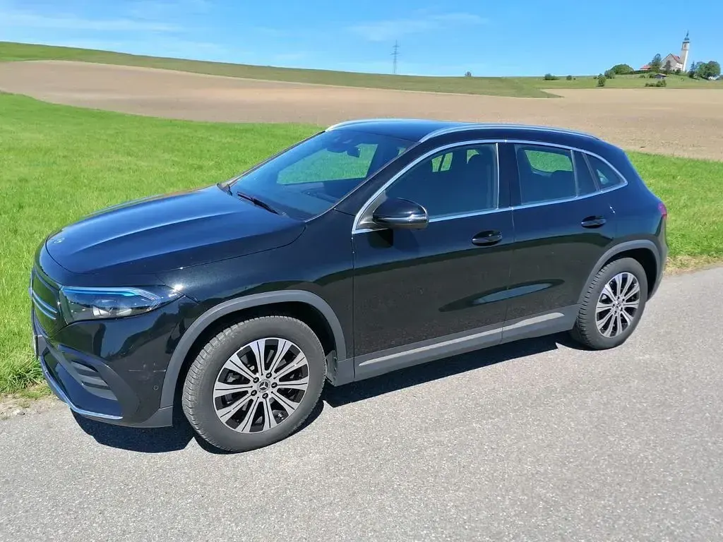 Gebraucht Mercedes EQA300 AMG 167 kW (228 PS) 2023 Schwarz SUV