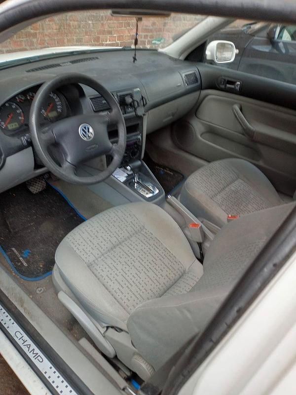 Gebraucht VW Golf IV 102 PS (75 kW) 2002 Weiß Limousine