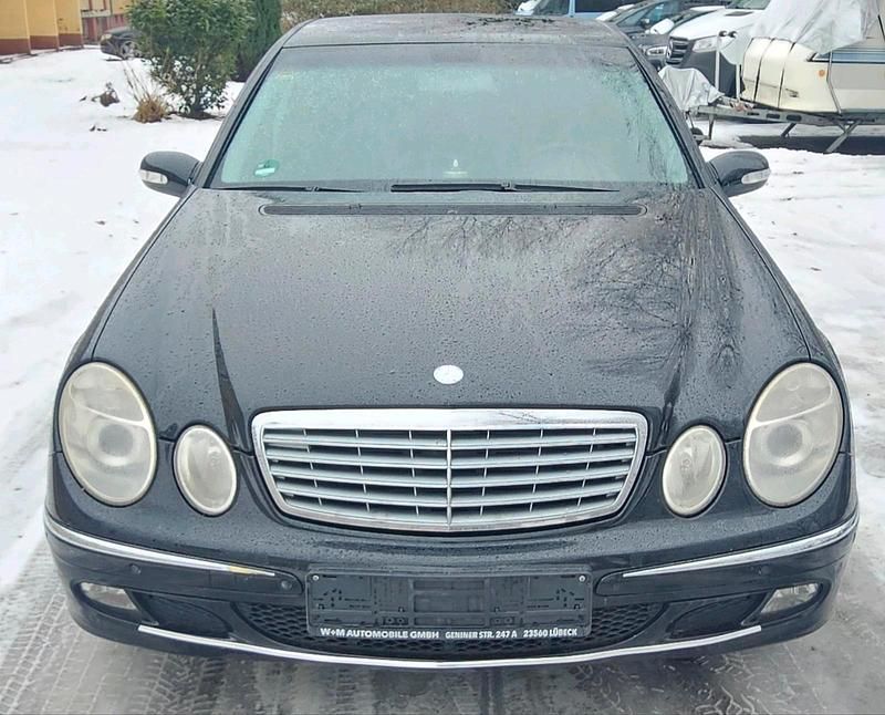 Gebraucht Mercedes E220 2005 Schwarz Limousine