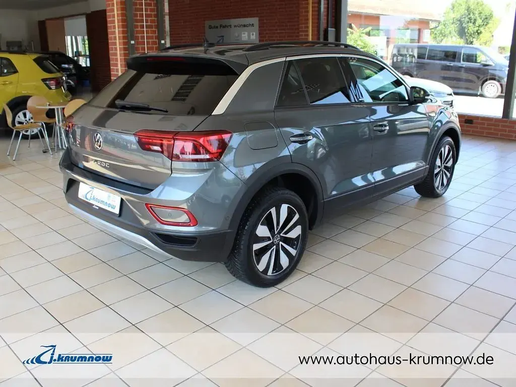 Gebraucht VW T-Roc Move 116 PS (85 kW) 2024 Grau SUV