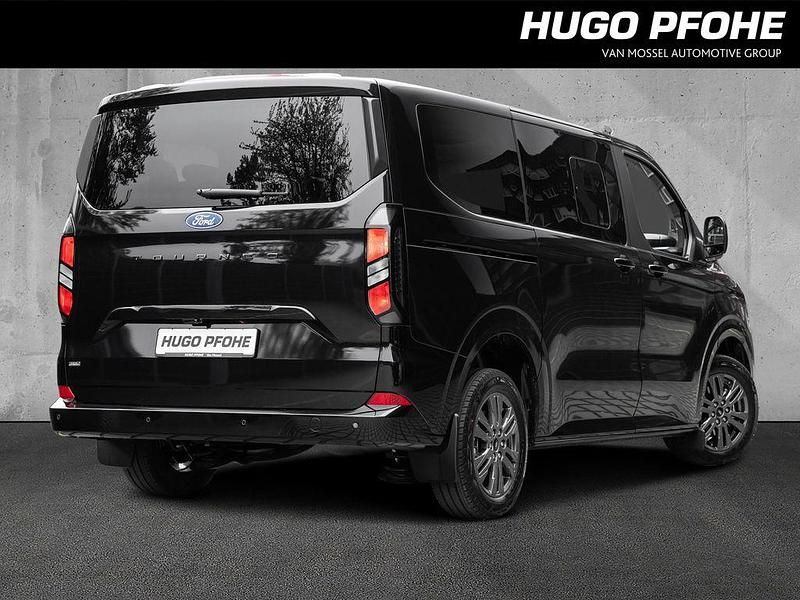 Gebraucht Ford Tourneo Titanium 233 PS (171 kW) 2025 Schwarz Van / Kleinbus