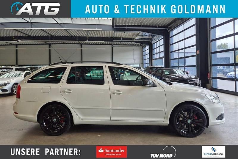 Bila candy/candyweiss Gebraucht 2013 Skoda Octavia RS Kombi | 9.490 € (Superpreis) - Bild 1/4