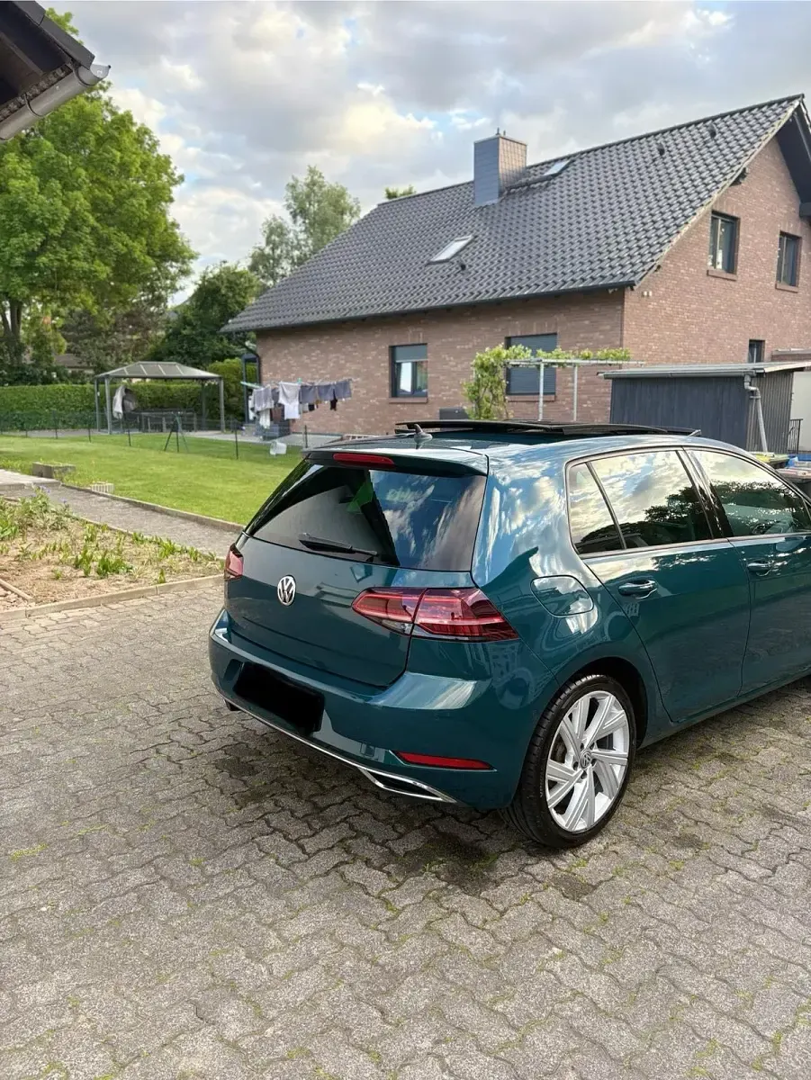 Gebraucht VW Golf VII Highline 150 PS (110 kW) 2017 Andere farben Limousine