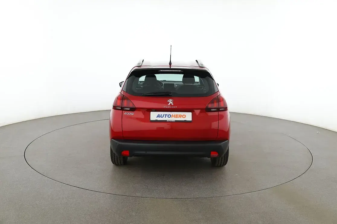 Gebraucht Peugeot 2008 Active 82 PS (60 kW) 2019 Rot SUV