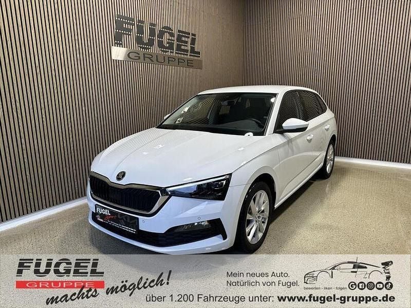 Weiß Gebraucht 2020 Skoda Scala Style Kleinwagen | 18.499 € (Fairer Preis) - Bild 1/4