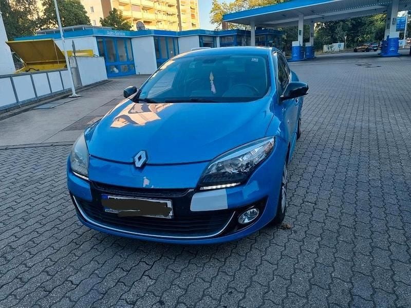 Blau Gebraucht 2013 Renault Mégane III Limousine | 4.200 € (Superpreis) - Bild 1/4