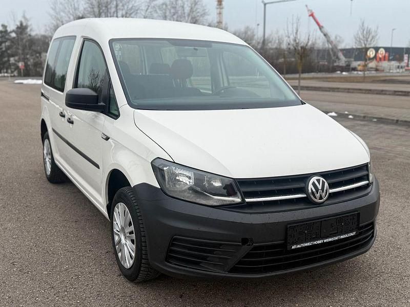 Gebraucht VW Caddy Conceptline 75 PS (55 kW) 2016 Weiß Van / Kleinbus