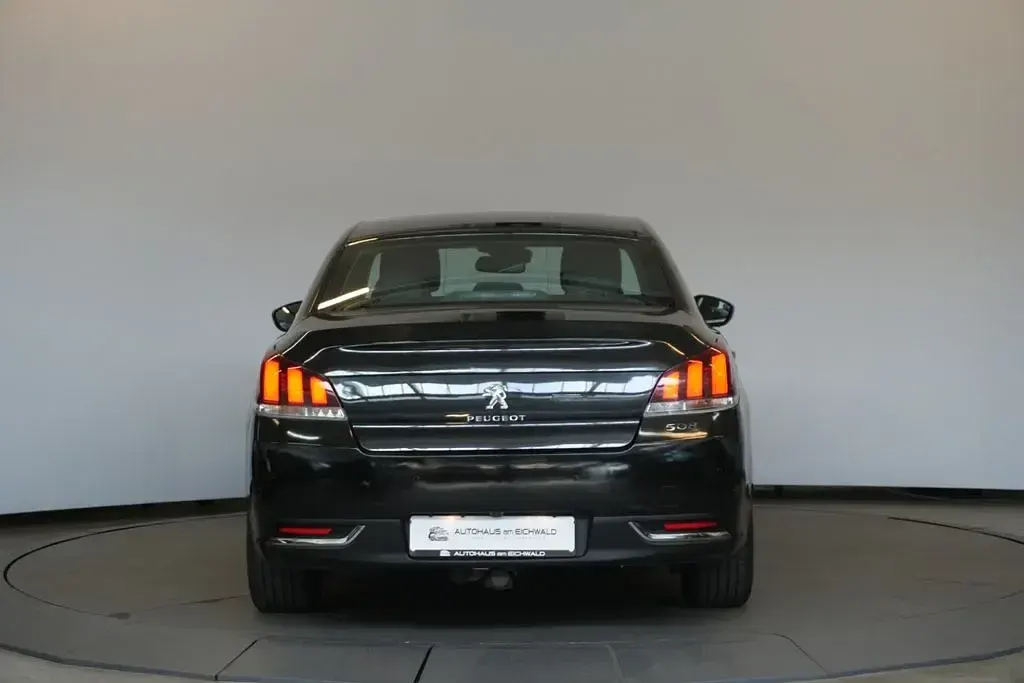 Gebraucht Peugeot 508 Allure 165 PS (121 kW) 2016 Schwarz Limousine