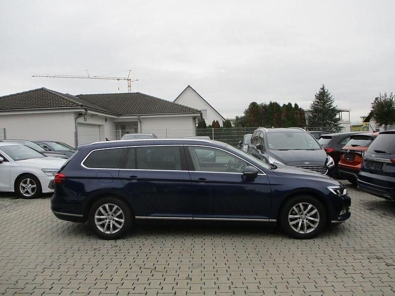 Gebraucht VW Passat Highline 150 PS (110 kW) 2018 Blau Limousine