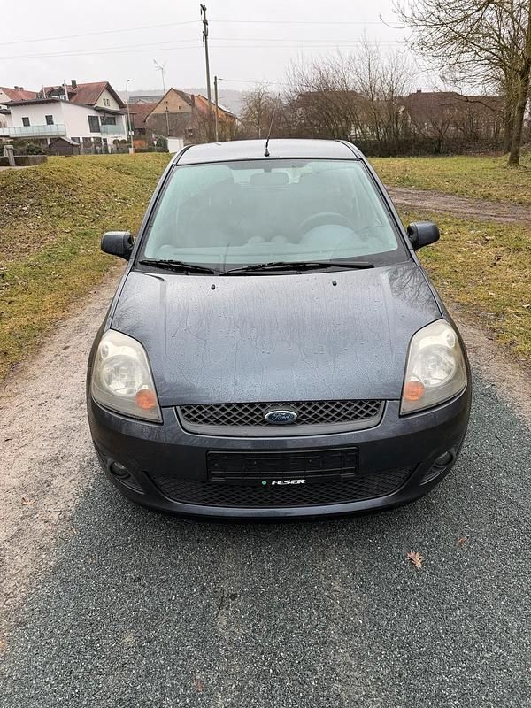 Gebraucht Ford Fiesta 75 PS (55 kW) 2007 Blau Kleinwagen