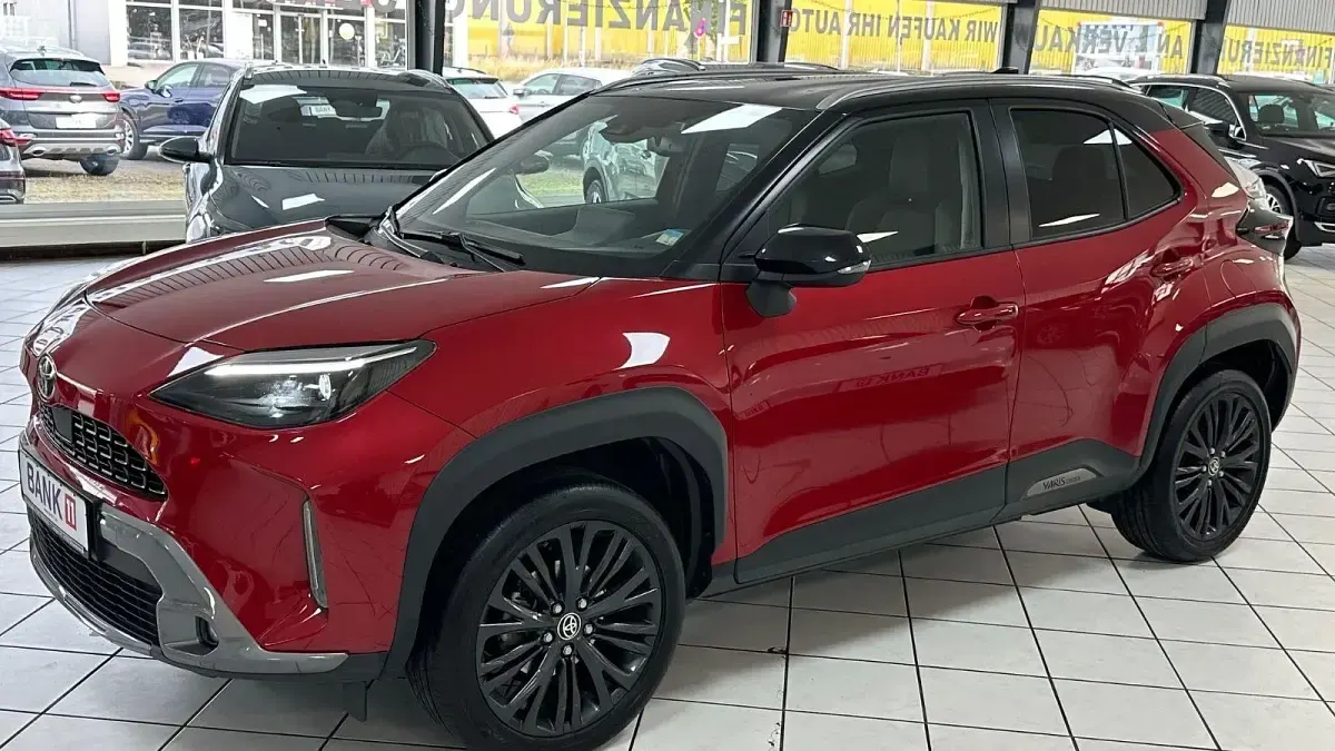 Gebraucht Toyota Yaris Cross 92 PS (67 kW) 2021 Rot SUV