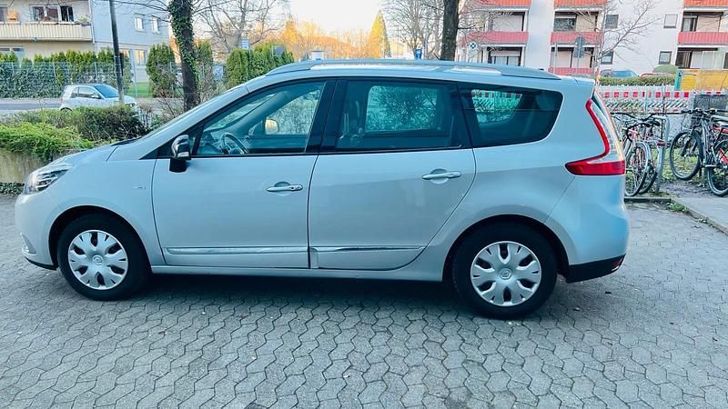 Gebraucht Renault Scénic III 116 PS (85 kW) 2013 Grau Van / Kleinbus