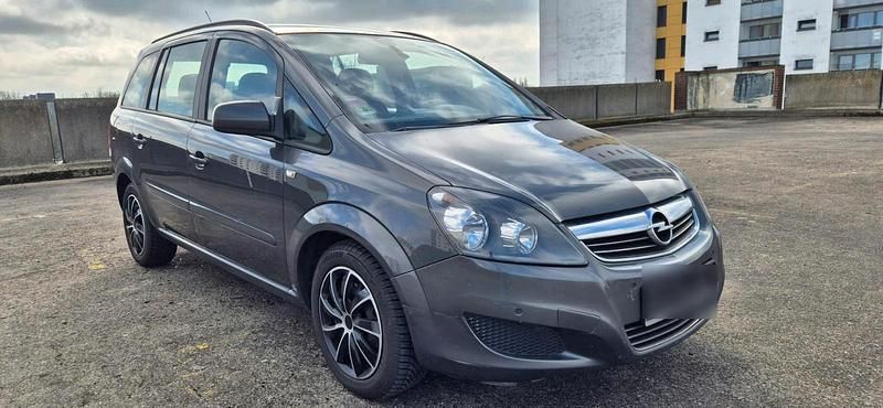 Gebraucht Opel Zafira 125 PS (91 kW) 2012 Grau Van / Kleinbus