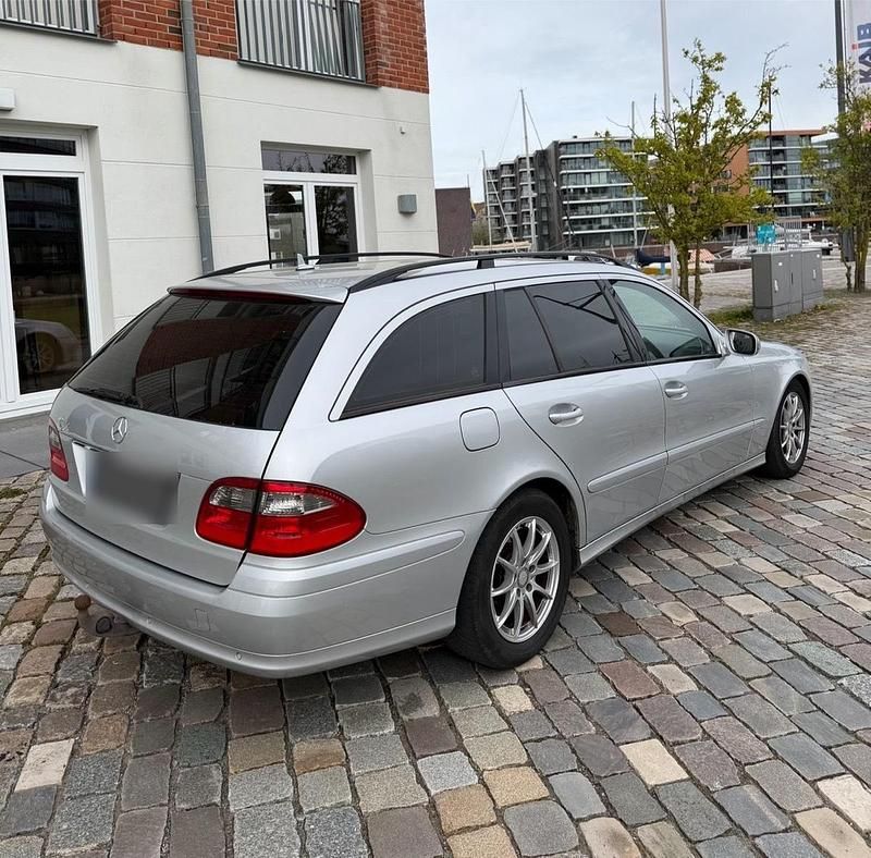 Gebraucht Mercedes E280 Elegance 190 PS (139 kW) 2008 Silber Kombi