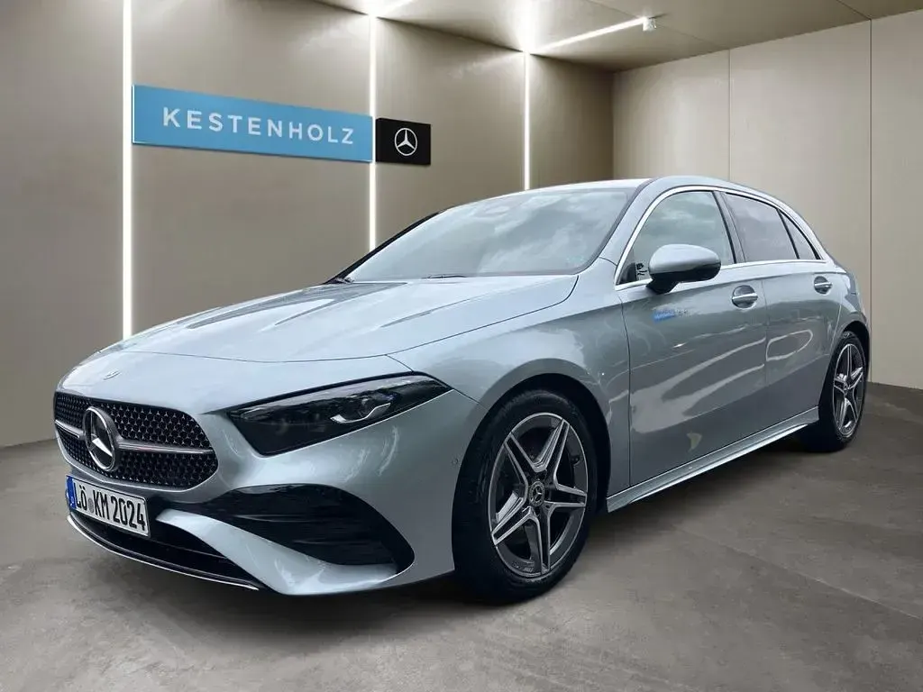 Gebraucht Mercedes A220 AMG 190 PS (139 kW) 2026 Silber Limousine