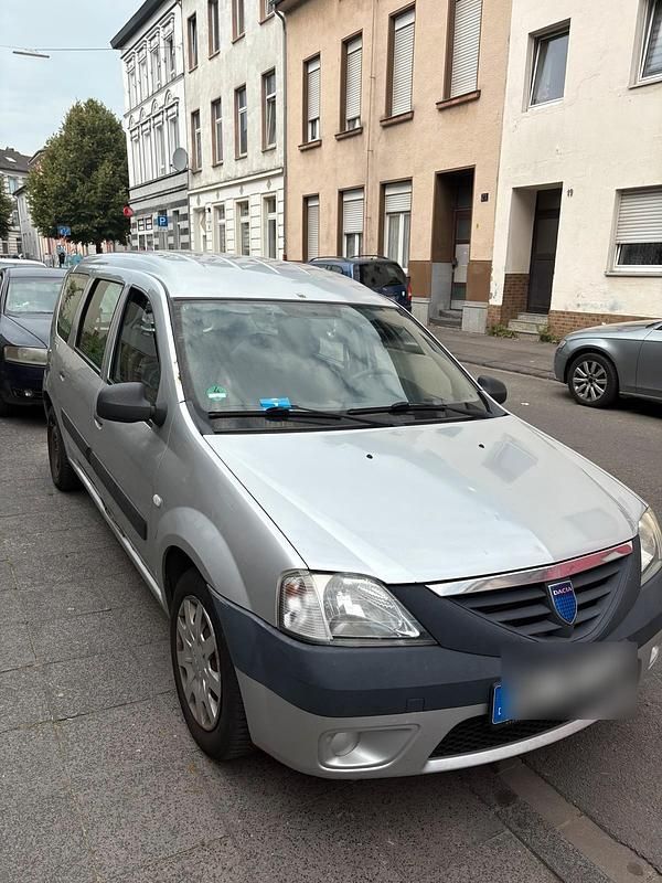 Grau Gebraucht 2008 Dacia Logan Limousine | 1.500 € (Guter Preis) - Bild 1/4