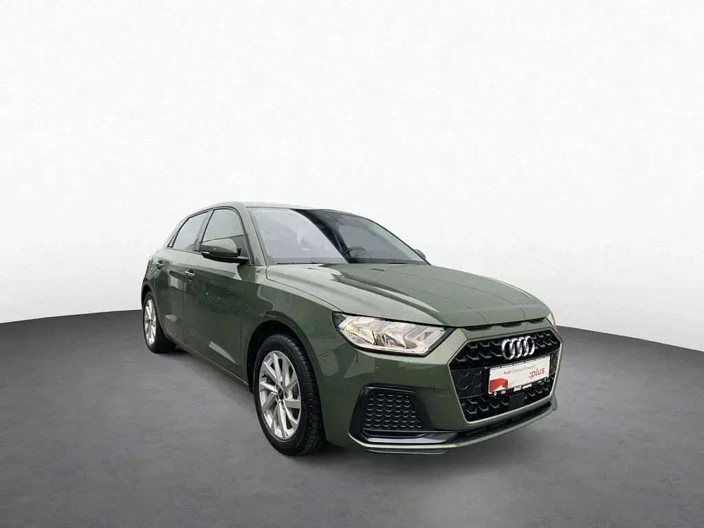 Gebraucht Audi A1 Sportback Advanced 116 PS (85 kW) 2025 Distriktgrün metallic Kleinwagen