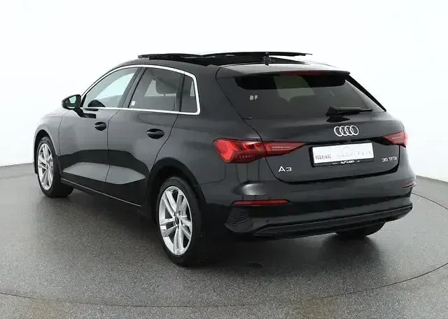 Gebraucht Audi A3 Ambiente 150 PS (110 kW) 2023 Mythosschwarz Limousine
