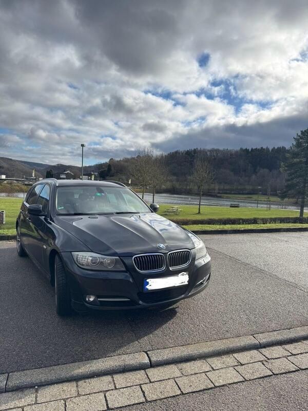 Schwarz Gebraucht 2011 BMW 325 Kombi | 5.999 € (Fairer Preis) - Bild 1/4