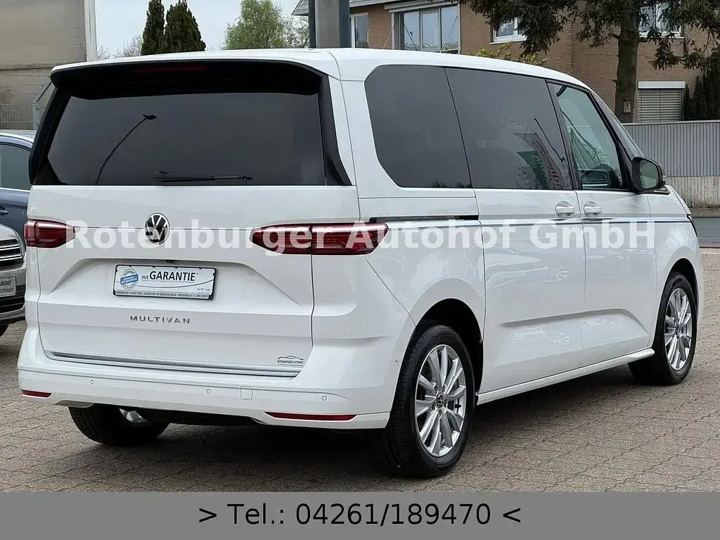 Usata VW Multivan Style 150 CV (110 kW) 2023 Bianco Monovolume
