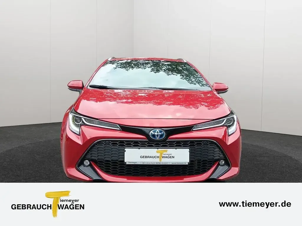 Gebraucht Toyota Corolla Team 98 PS (72 kW) 2020 Rot Kombi