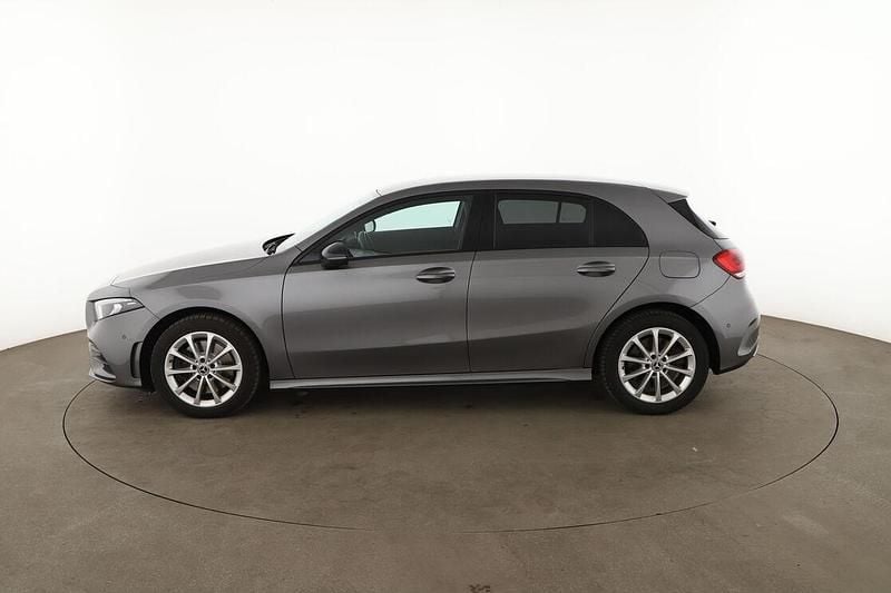 Gebraucht Mercedes A250 AMG line 163 PS (119 kW) 2021 Grau Limousine