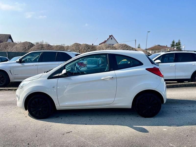 Gebraucht Ford Ka Trend 69 PS (50 kW) 2015 Weiß Kleinwagen