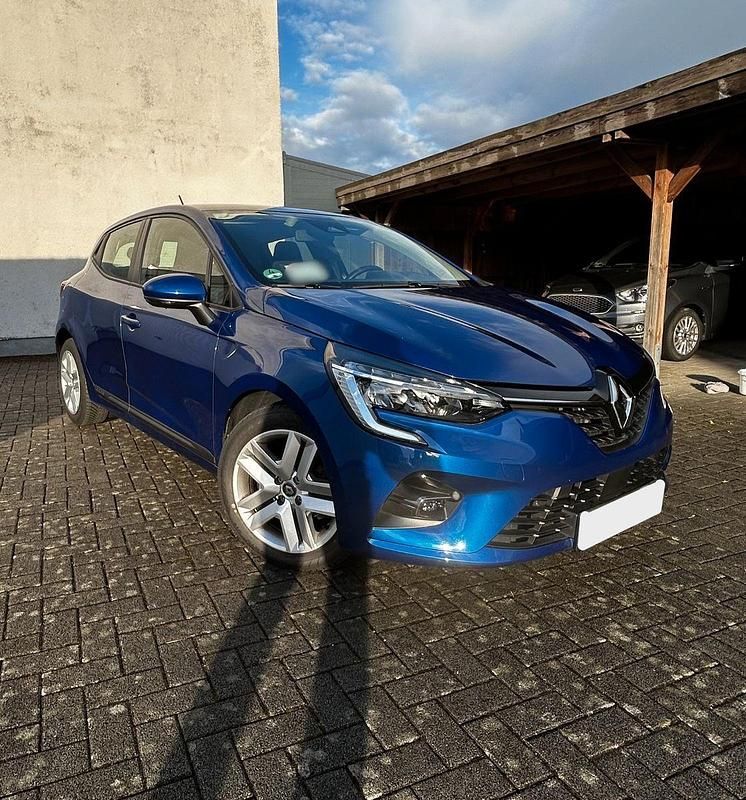 Blau Gebraucht 2022 Renault Clio V Business Kleinwagen | 12.990 € (Guter Preis) - Bild 1/4