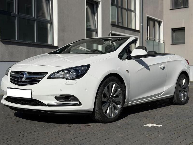 Gebraucht Opel Cascada Active 170 PS (125 kW) 2017 Weiß Cabrio