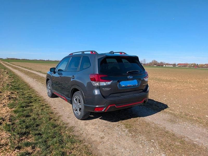Gebraucht Subaru Forester Sport 150 PS (110 kW) 2022 Grau SUV