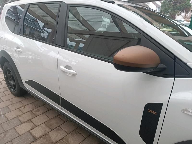 Weiß Gebraucht 2024 Dacia Jogger Kombi | 16.450 € (Superpreis) - Bild 1/4