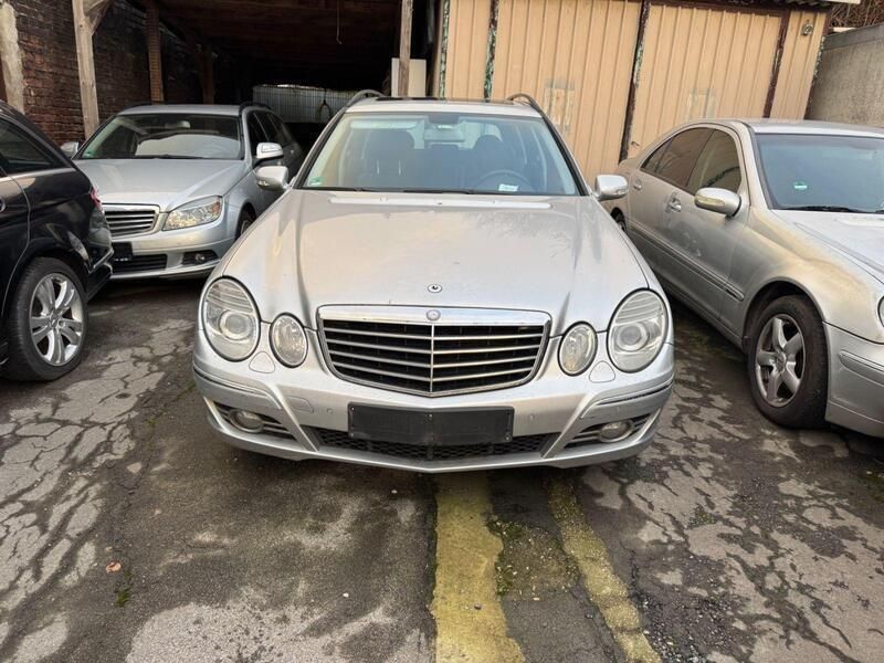 Silber Gebraucht 2006 Mercedes E220 Kombi | 2.499 € (Superpreis) - Bild 1/4