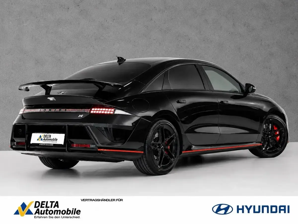 Neu Hyundai Ioniq 6 478 kW (650 PS) 2026 Schwarz Limousine