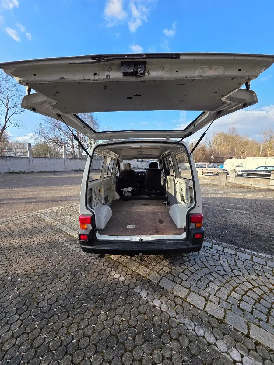 Gebraucht VW T4 115 PS (84 kW) 1996 Weiß Van