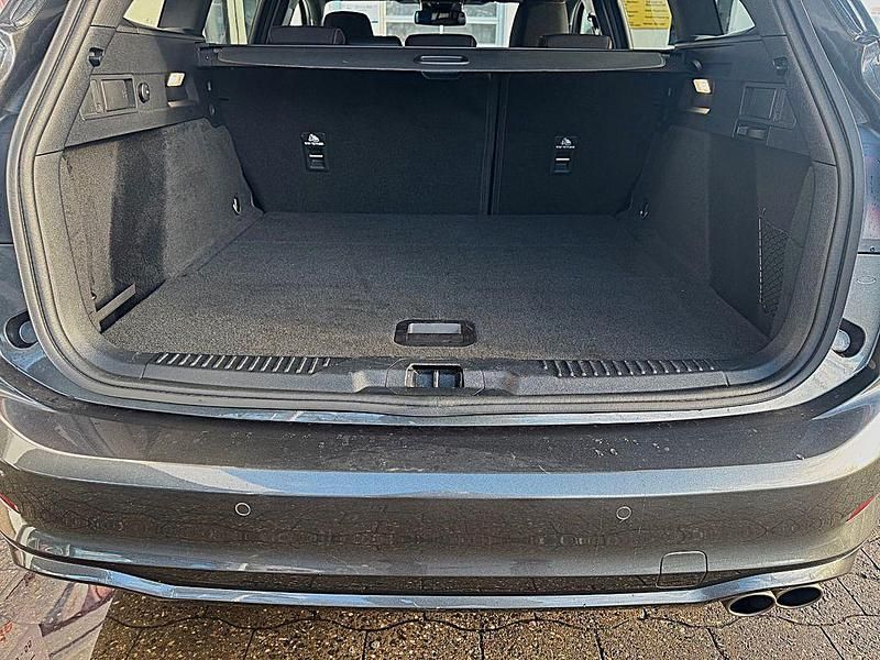 Gebraucht Ford Focus ST-Line 125 PS (91 kW) 2025 Grau Limousine