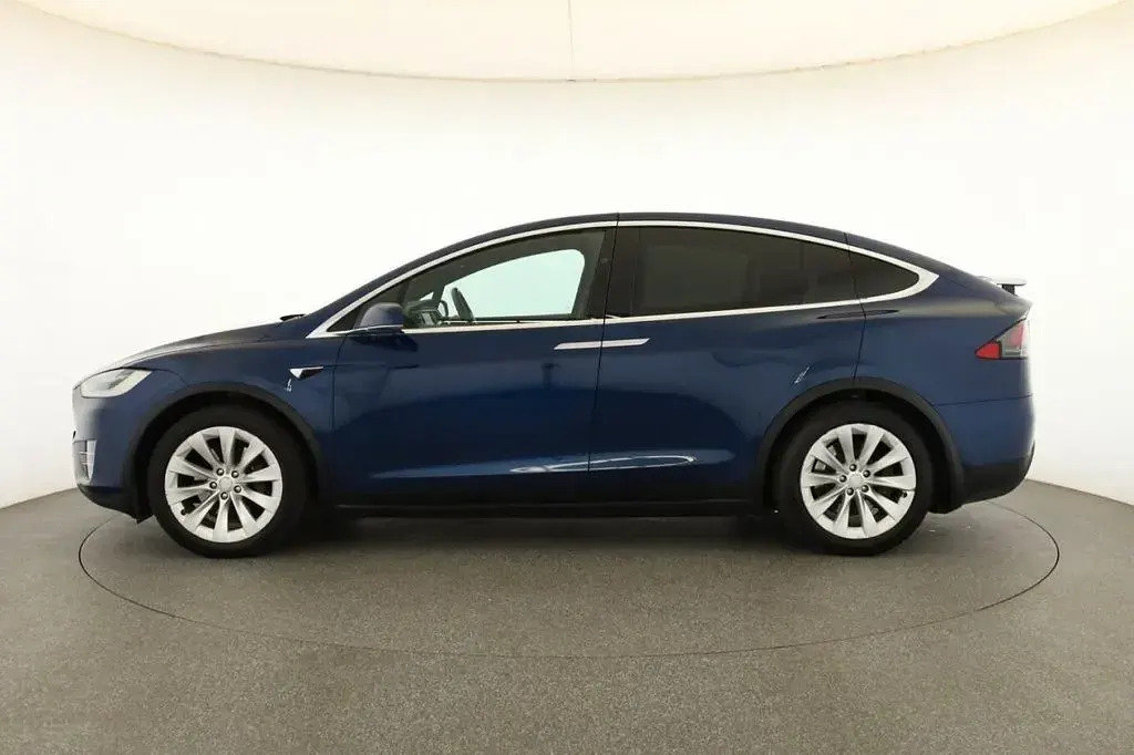 Used Tesla Model X 311 kW (423 HP) 2018 Blue SUV