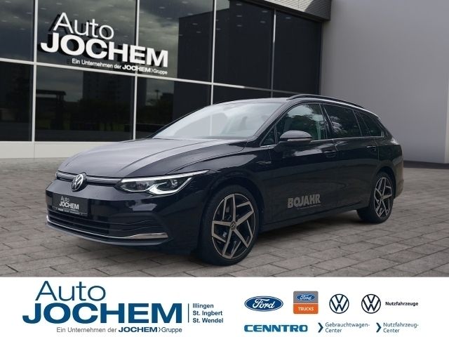 Deep black perleffekt (schwarz) Gebraucht 2021 VW Golf VIII Style Kombi | 31.990 € (Teuer) - Bild 1/4