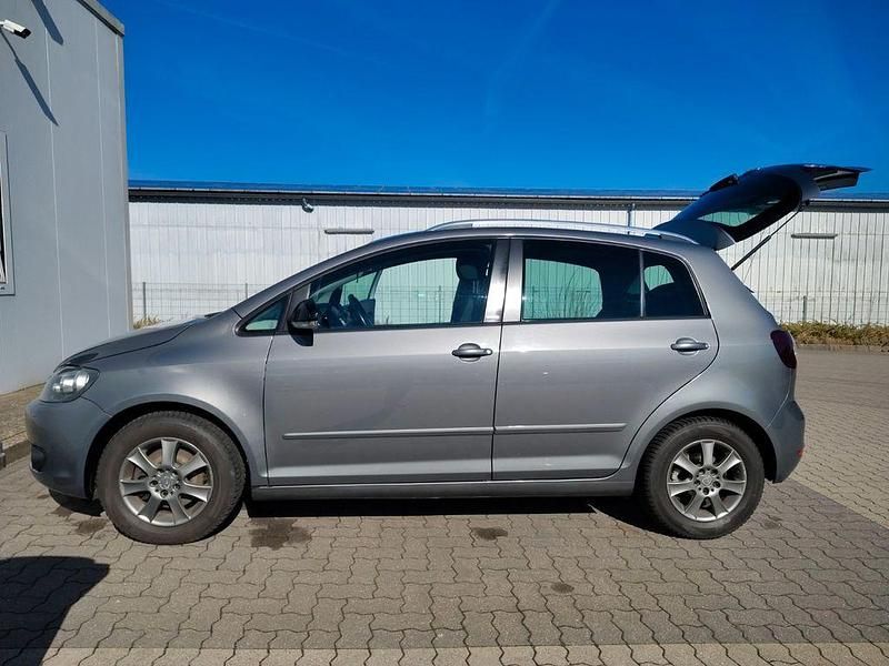Gebraucht VW Golf Plus Cross Comfortline 140 PS (102 kW) 2011 Grau Van / Kleinbus