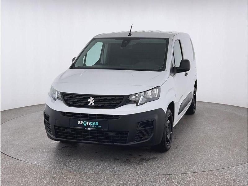 Weiß Gebraucht 2022 Peugeot Partner Premium Van / Kleinbus | 16.470 € (Fairer Preis) - Bild 1/4