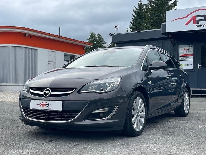 Grau Gebraucht 2013 Opel Astra Kombi | 4.999 € (Guter Preis) - Bild 1/4