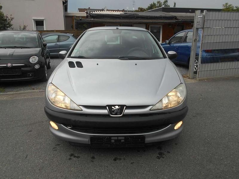 Silber Gebraucht 2001 Peugeot 206 Premium Kleinwagen | 1.799 € (Fairer Preis) - Bild 1/4