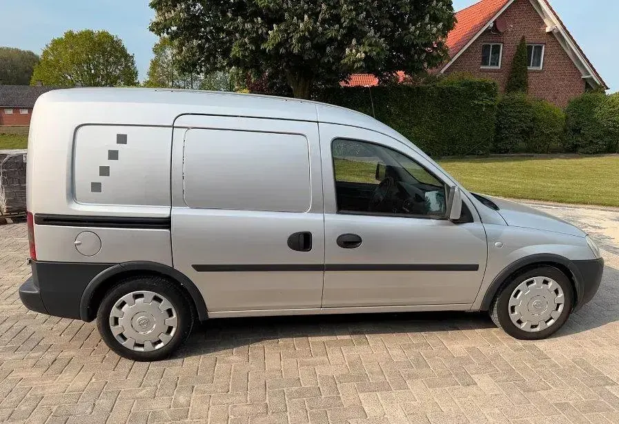 Gebraucht Opel Combo 101 PS (74 kW) 2009 Silber Van / Kleinbus