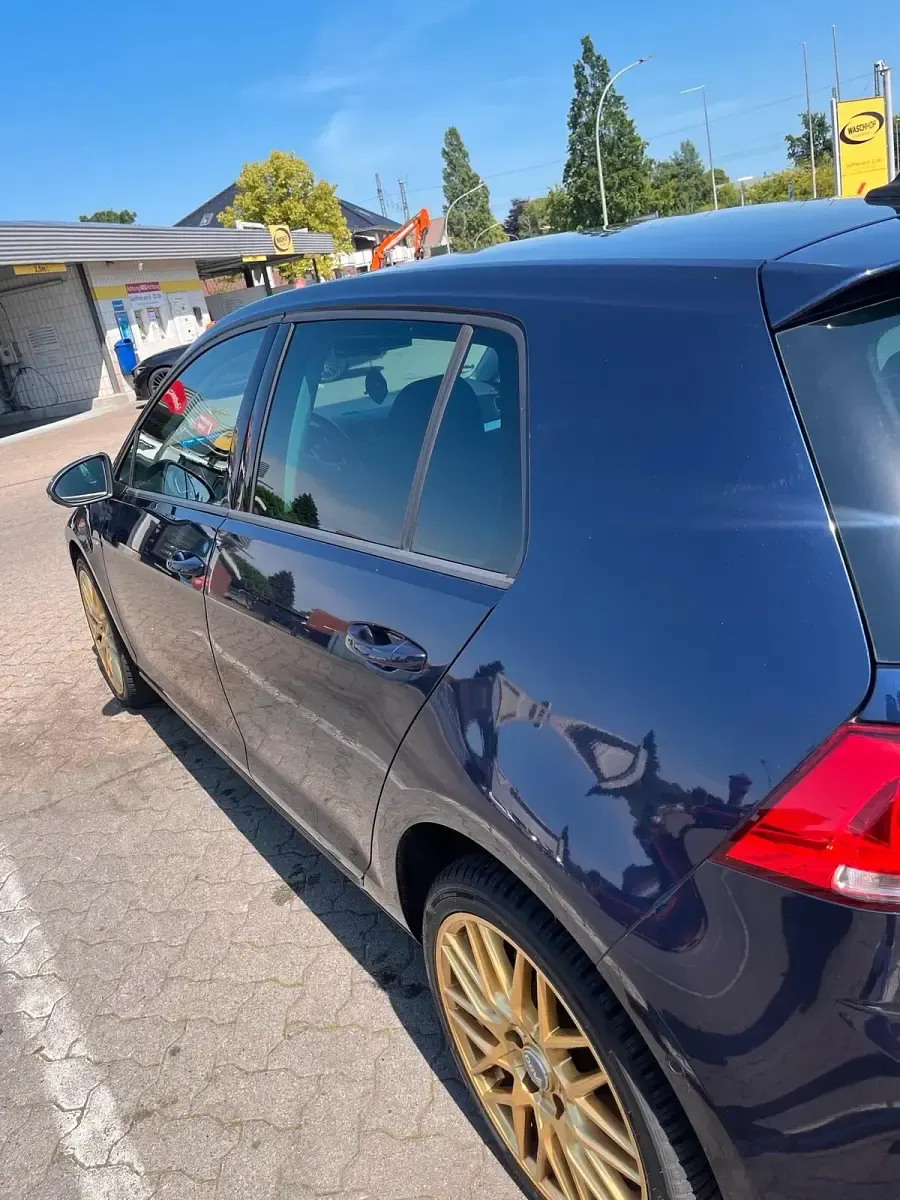Gebraucht VW Golf VII Cup 105 PS (77 kW) 2014 Blau Limousine