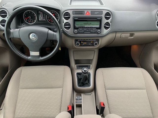 Gebraucht VW Tiguan 150 PS (110 kW) 2010 Silber metallic SUV