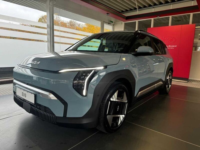 Blau Neu 2024 Kia EV3 4 SUV | 47.590 € (Etwas zu teuer) - Bild 1/4