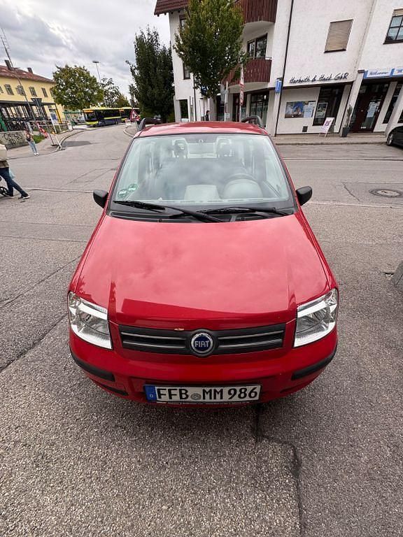 Rot Gebraucht 2005 Fiat Panda Kleinwagen | 2.650 € (Fairer Preis) - Bild 1/3