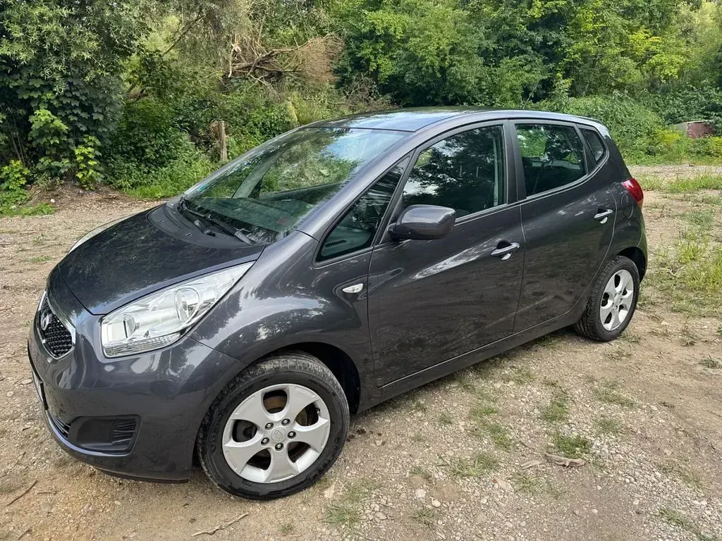 Gebraucht Kia Venga Edition 7 90 PS (66 kW) 2013 Grau Kleinwagen