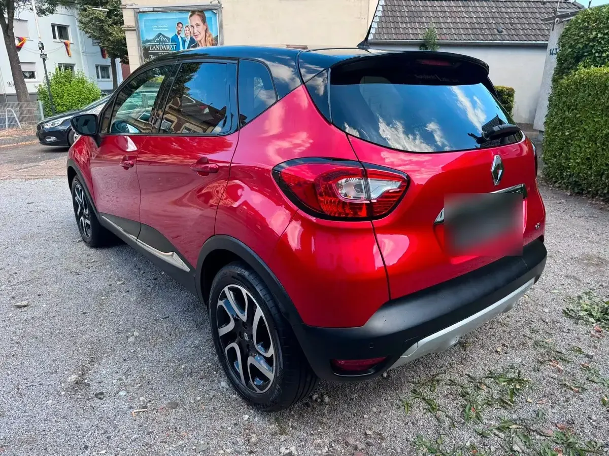 Gebraucht Renault Captur XMOD 110 PS (80 kW) 2016 Rot SUV