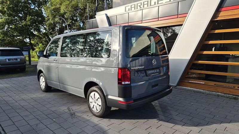 Gebraucht VW Transporter 110 PS (80 kW) 2022 Pure grey Van